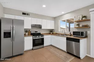 5709 S Roberts Rd, Tempe, AZ 85283 - Photo 10
