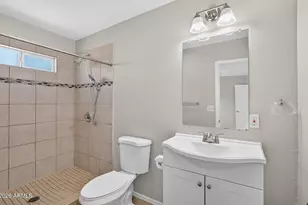 5709 S Roberts Rd, Tempe, AZ 85283 - Photo 16