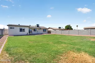 5709 S Roberts Rd, Tempe, AZ 85283 - Photo 4