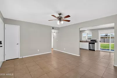 5709 S Roberts Road, Tempe, AZ 85283 - Photo 8