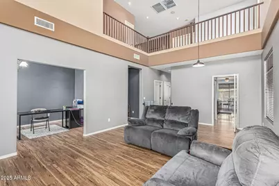 18152 W Paradise Lane, Surprise, AZ 85388 - Photo 8