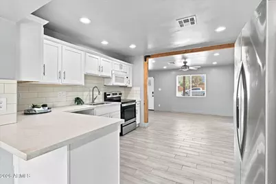 2921 W Turney Avenue, Phoenix, AZ 85017 - Photo 8