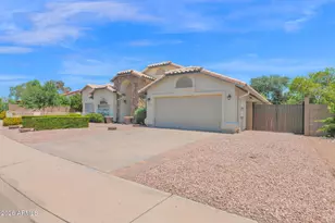 2633 S Vineyard, Mesa, AZ 85210 - Photo 2