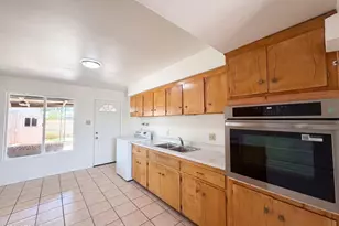 3115 N 53rd Dr, Phoenix, AZ 85031 - Photo 2