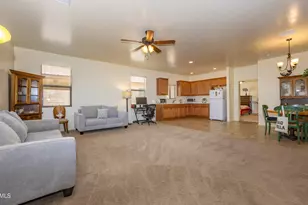 1898 Oak Winds Dr, Sierra Vista, AZ 85635 - Photo 16