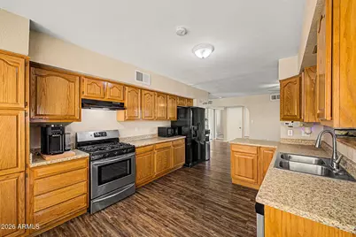 2315 W Shady Glen Avenue, Phoenix, AZ 85023 - Photo 10