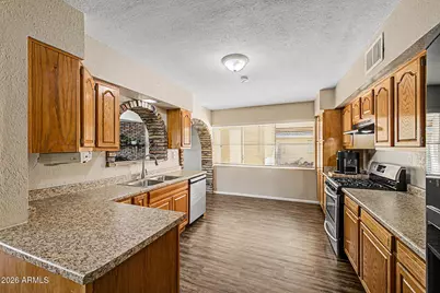 2315 W Shady Glen Avenue, Phoenix, AZ 85023 - Photo 8