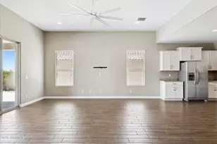 26009 N 137th Ln, Peoria, AZ 85383 - Photo 6