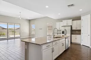 26009 N 137th Ln, Peoria, AZ 85383 - Photo 14
