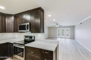 3157 E Hazelwood St, Phoenix, AZ 85016 - Photo 8