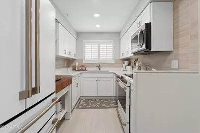 7710 E Gainey Ranch Road #241, Scottsdale, AZ 85258 - Photo 10