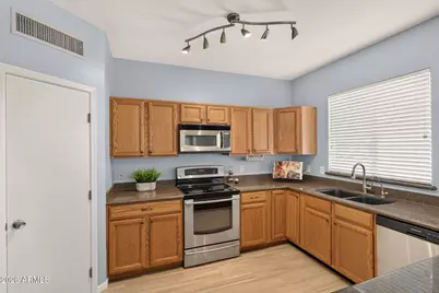 3014 W Villa Cassandra Drive, Phoenix, AZ 85086 - Photo 12