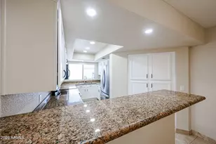 3235 E Camelback Rd, Phoenix, AZ 85018 - Photo 10