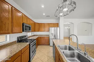 16066 W Anasazi St, Goodyear, AZ 85338 - Photo 12