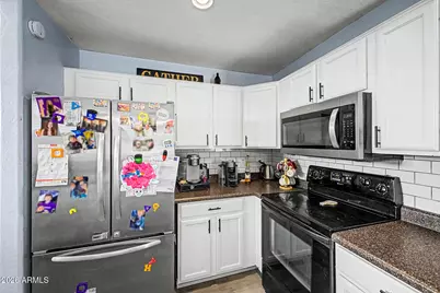 11426 W Madisen Ellise Drive, Surprise, AZ 85378 - Photo 12
