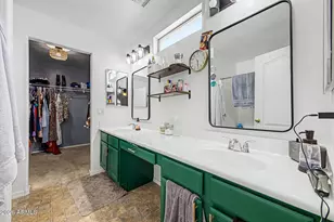 11426 W Madisen Ellise Dr, Surprise, AZ 85378 - Photo 20
