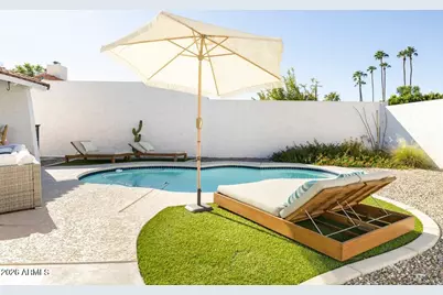 3037 E Clarendon Avenue, Phoenix, AZ 85016 - Photo 2