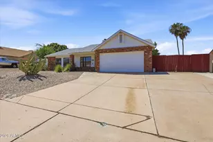 6723 E Ivyglen St, Mesa, AZ 85205 - Photo 2