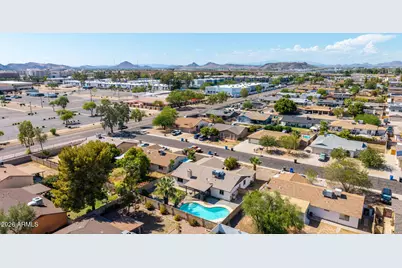 2233 W Sequoia Drive, Phoenix, AZ 85027 - Photo 38