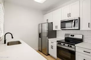 11333 N 92nd St, Scottsdale, AZ 85260 - Photo 8
