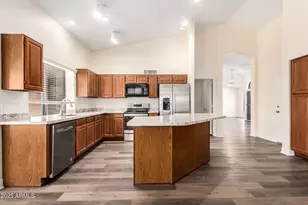 1517 W Islandia Dr, Gilbert, AZ 85233 - Photo 12