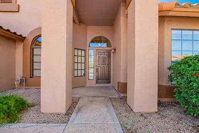 1517 W Islandia Drive, Gilbert, AZ 85233 - Photo 2