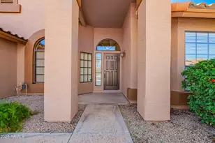 1517 W Islandia Dr, Gilbert, AZ 85233 - Photo 2