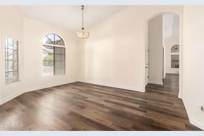1517 W Islandia Drive, Gilbert, AZ 85233 - Photo 6