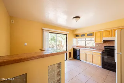 5502 E Roanoke Avenue, Phoenix, AZ 85008 - Photo 10
