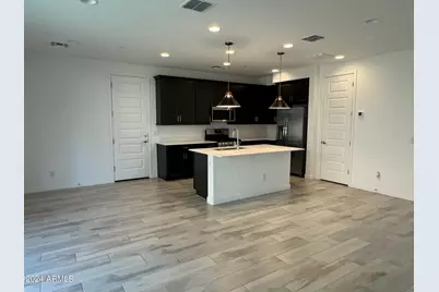 644 S Heron Lane, Gilbert, AZ 85296 - Photo 2