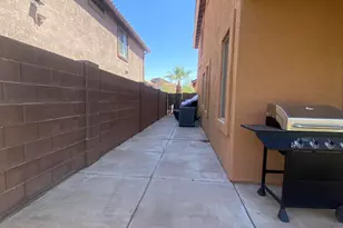 15476 W Yucatan Dr, Surprise, AZ 85379 - Photo 12