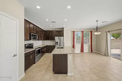 1572 E Luna Blanca Way, San Tan Valley, AZ 85140 - Photo 8