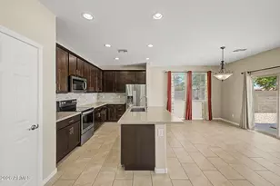 1572 E Luna Blanca Way, San Tan Valley, AZ 85140 - Photo 8