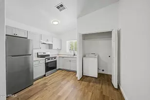 1028 N 27th St, Phoenix, AZ 85008 - Photo 8