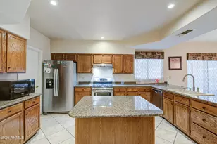 11410 W Crimson Ln, Avondale, AZ 85392 - Photo 8