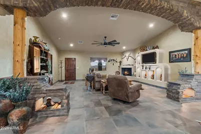 37062 N 207th Avenue, Morristown, AZ 85342 - Photo 12
