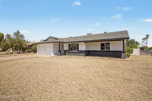 5343 S Hazelton Ln, Tempe, AZ 85283 - Photo 2