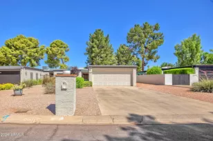110 W Tam Oshanter Dr W, Phoenix, AZ 85023 - Photo 1