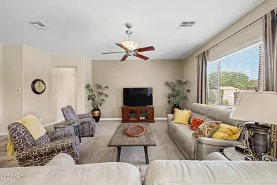 175 W Montego Drive, Casa Grande, AZ 85122 - Photo 6