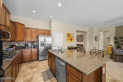 175 W Montego Drive, Casa Grande, AZ 85122 - Photo 8