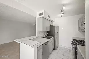 1701 W Tuckey Ln, Phoenix, AZ 85015 - Photo 14