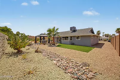 13518 W Spring Meadow Drive, Sun City West, AZ 85375 - Photo 16