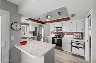 13518 W Spring Meadow Dr, Sun City West, AZ 85375 - Photo 8