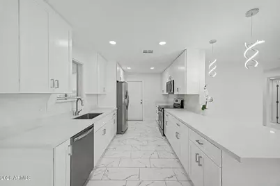 26621 S Shumaker Drive, Sun Lakes, AZ 85248 - Photo 18