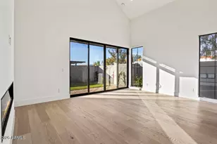 8425 S 10th Ln, Phoenix, AZ 85041 - Photo 28