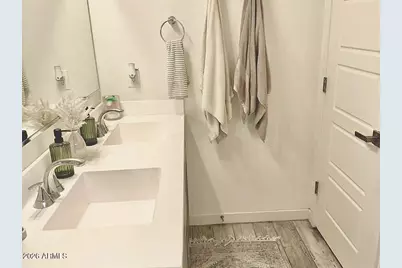 2764 E Sequoia Drive, Phoenix, AZ 85050 - Photo 14