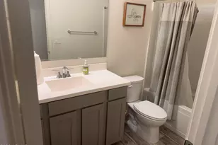 2764 E Sequoia Dr, Phoenix, AZ 85050 - Photo 14