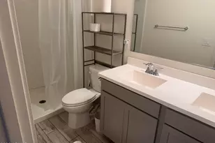 2764 E Sequoia Dr, Phoenix, AZ 85050 - Photo 8