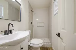 6649 W Cambridge Ave, Phoenix, AZ 85035 - Photo 18