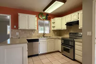 2354 E Betty Elyse Ln, Phoenix, AZ 85022 - Photo 6